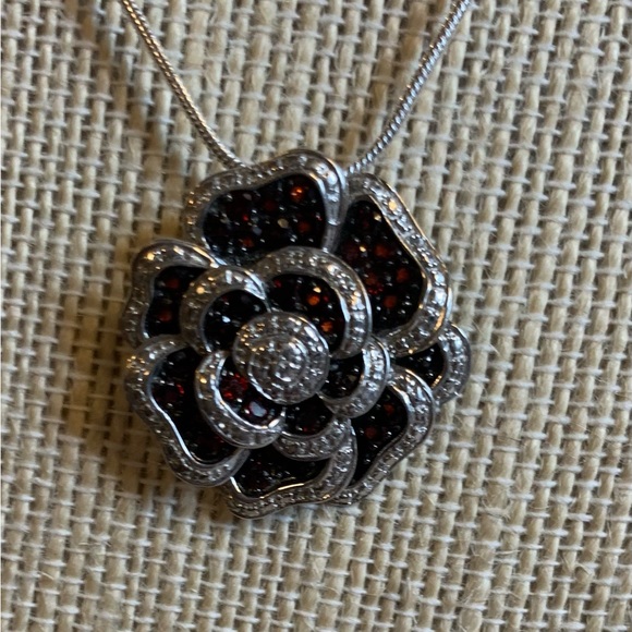 Garnet/SS Rose necklace. Antique look - Picture 6 of 9